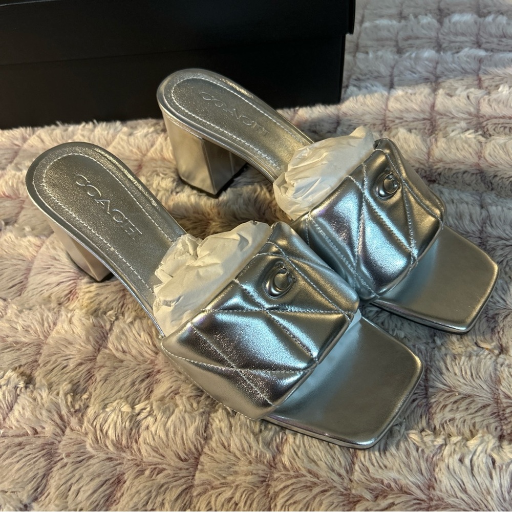 COACH womens leather Holly Block Heel Sandals With Quilting size 9.5 - Picture 2 of 7